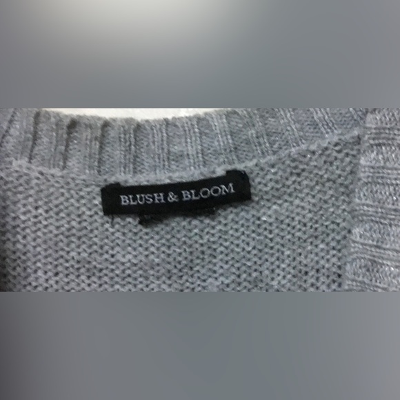 Fluffy Snowflake Draped Cardigan - Picture 3 of 4